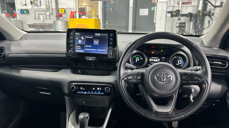 Toyota Yaris 1.5 Hybrid Design 5dr CVT Hybrid Hatchback